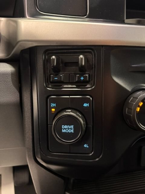 Used 2025 Ford F250 XLT AWD/4WD image 16