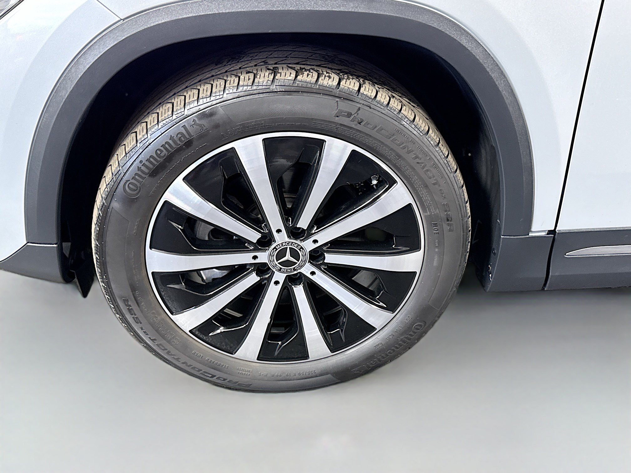Used 2023 Mercedes-Benz GLA 250 4MATIC w/ Premium Package image 38