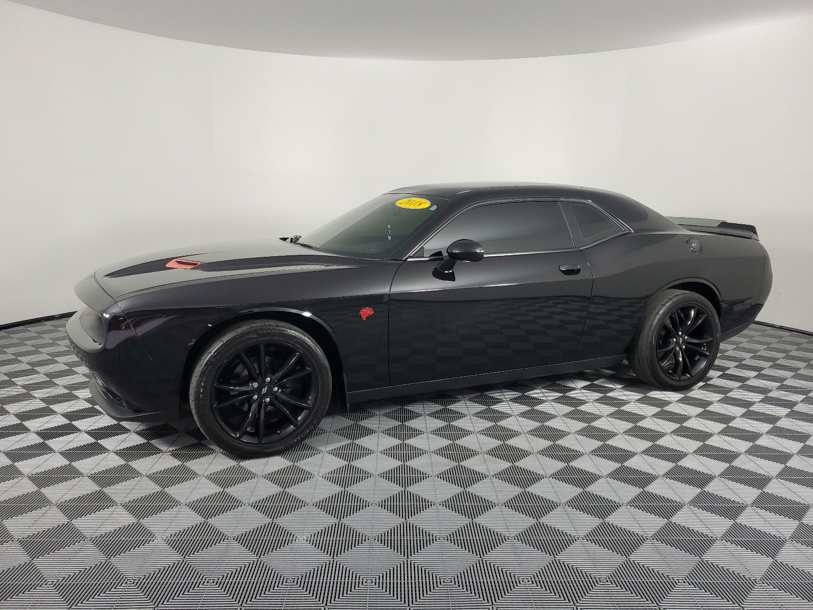 Used 2018 Dodge Challenger SXT w/ Blacktop Package RWD image 3