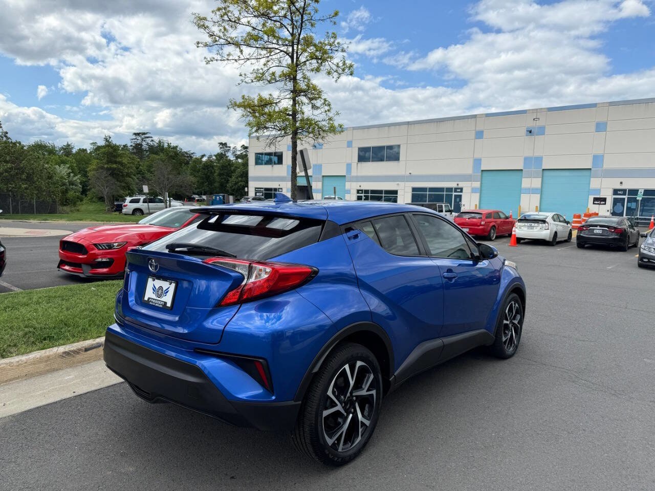 Used 2018 Toyota C-HR XLE image 4