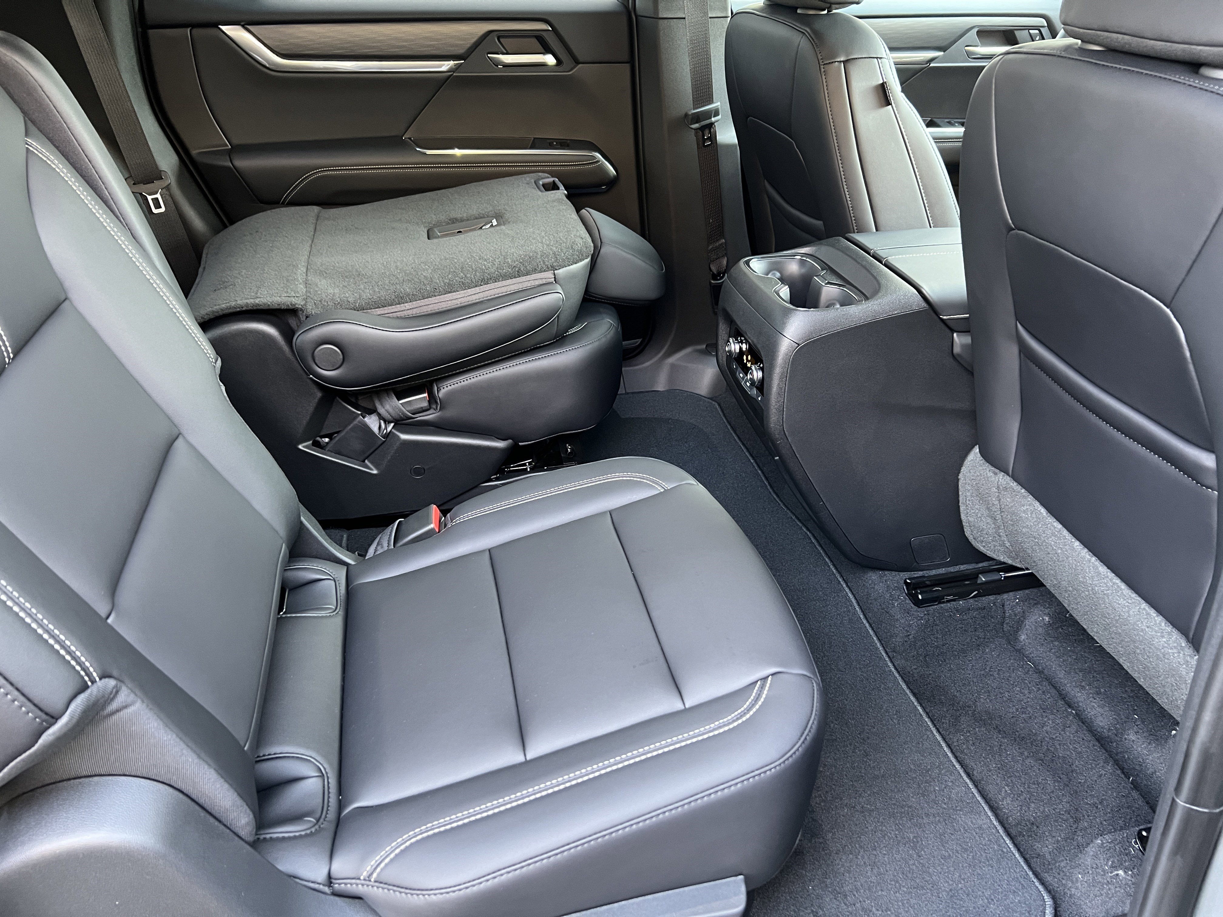 New 2026 GMC Acadia Elevation image 25