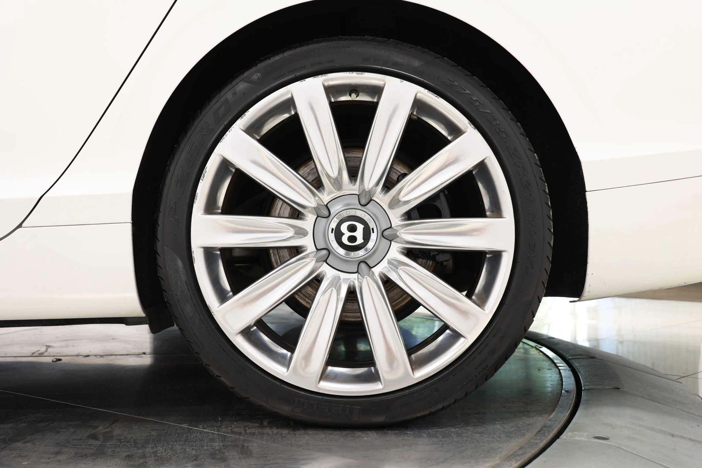 Used 2014 Bentley Flying Spur W12 image 93