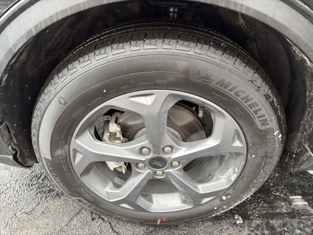 Used 2025 Ford Escape ST-Line image 28