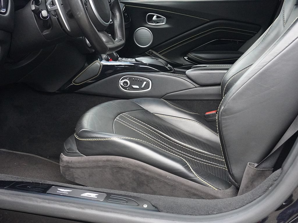 Used 2020 Aston Martin V8 Vantage Coupe RWD image 24
