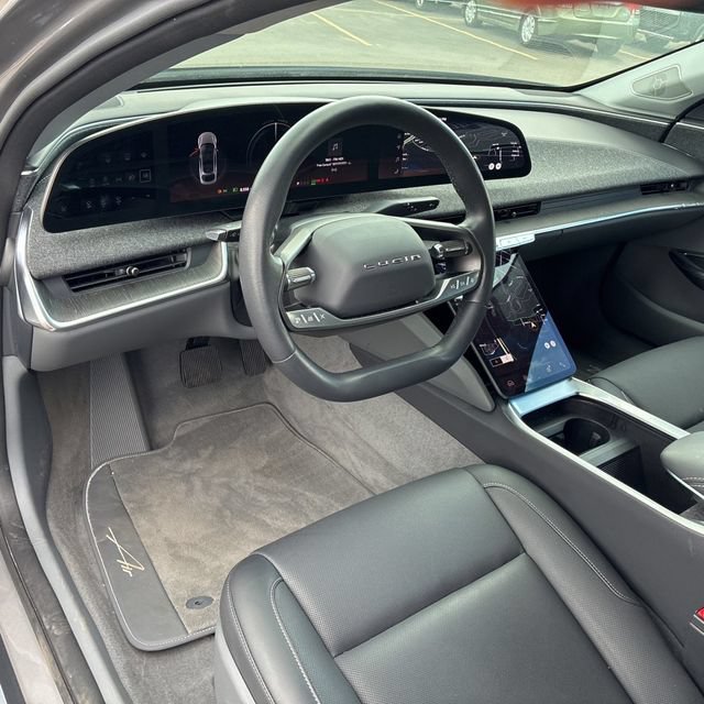 Used 2025 Lucid Air Touring AWD/4WD image 11