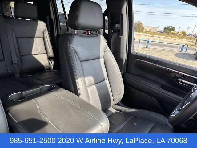 Used 2025 Chevrolet Suburban Z71 image 30