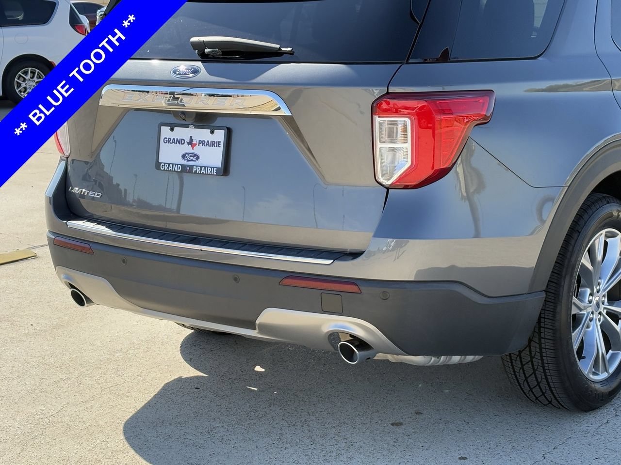 Certified 2022 Ford Explorer Limited w/ Equipment Group 301A RWD image 8