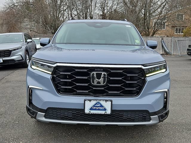 Certified 2023 Honda Pilot Touring image 2