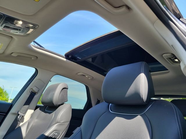 Used 2024 Genesis GV70 2.5T w/ Select Package AWD/4WD image 14