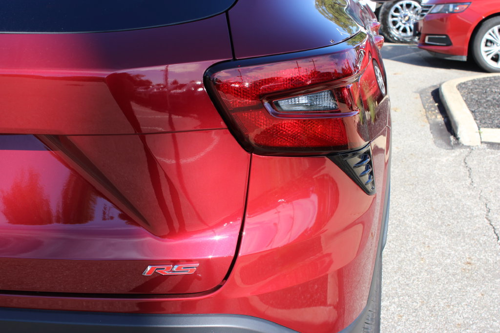 Certified 2024 Chevrolet Trax RS FWD image 25