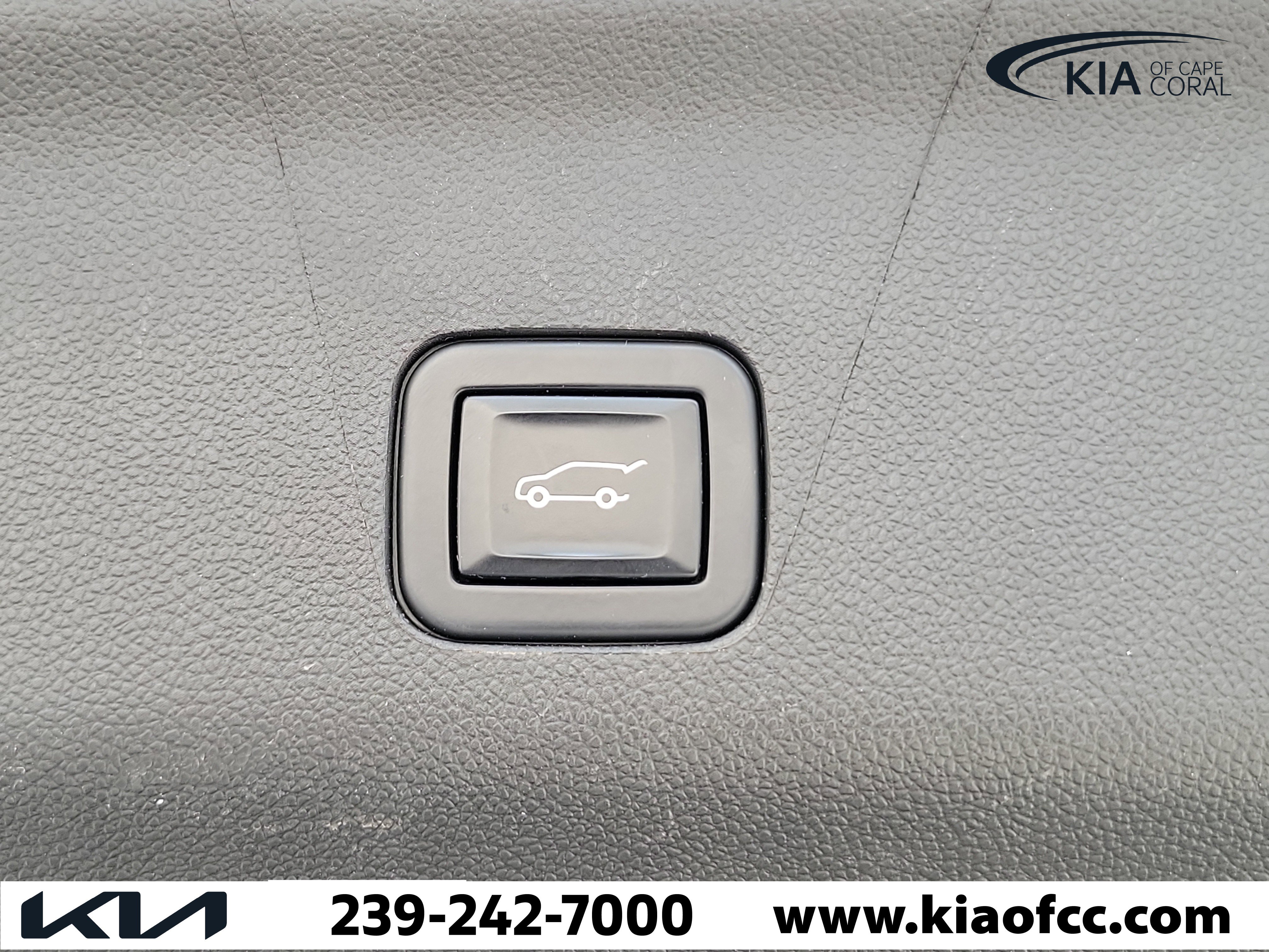 Used 2022 Chevrolet Tahoe Z71 image 8