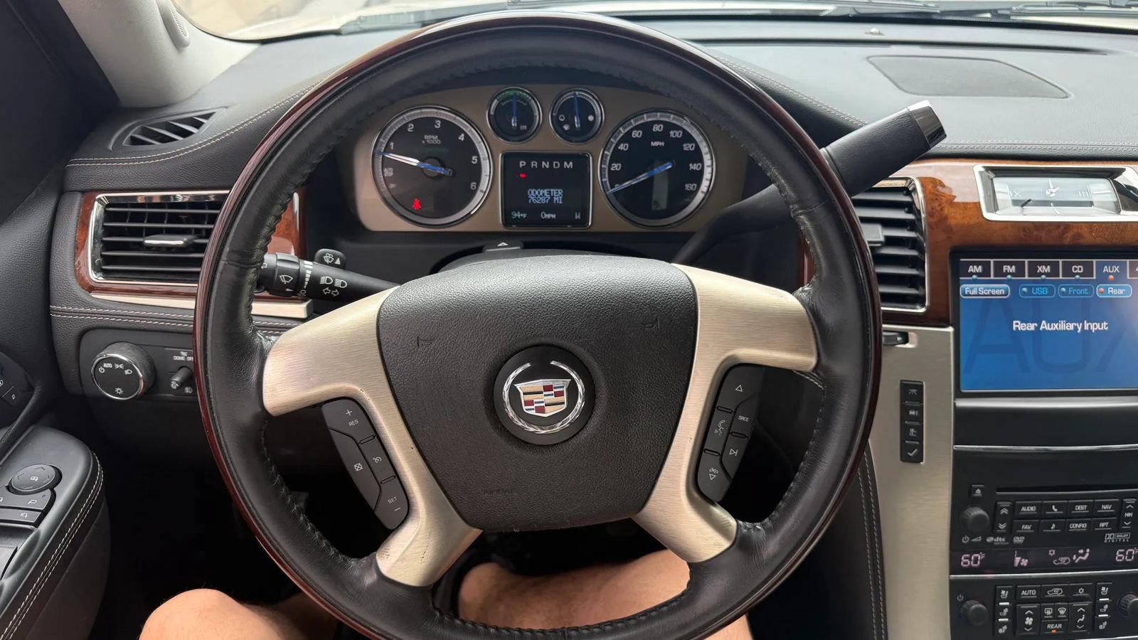 Used 2012 Cadillac Escalade Platinum AWD/4WD image 19