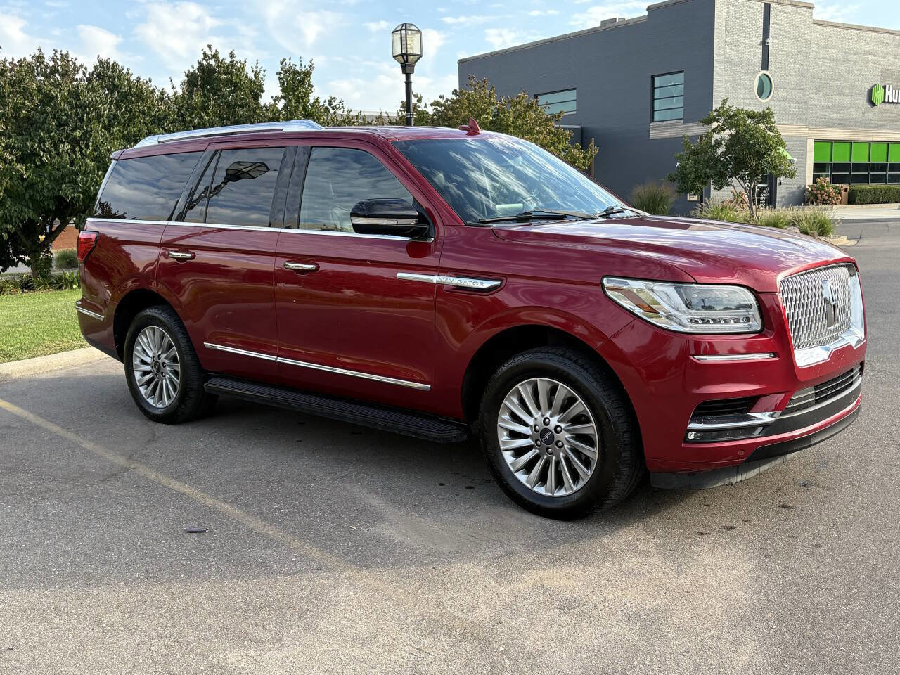 Used 2018 Lincoln Navigator Premiere image 7