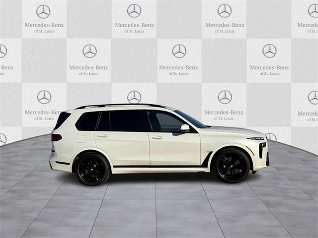 Used 2024 BMW X7 xDrive40i w/ Executive Package image 2