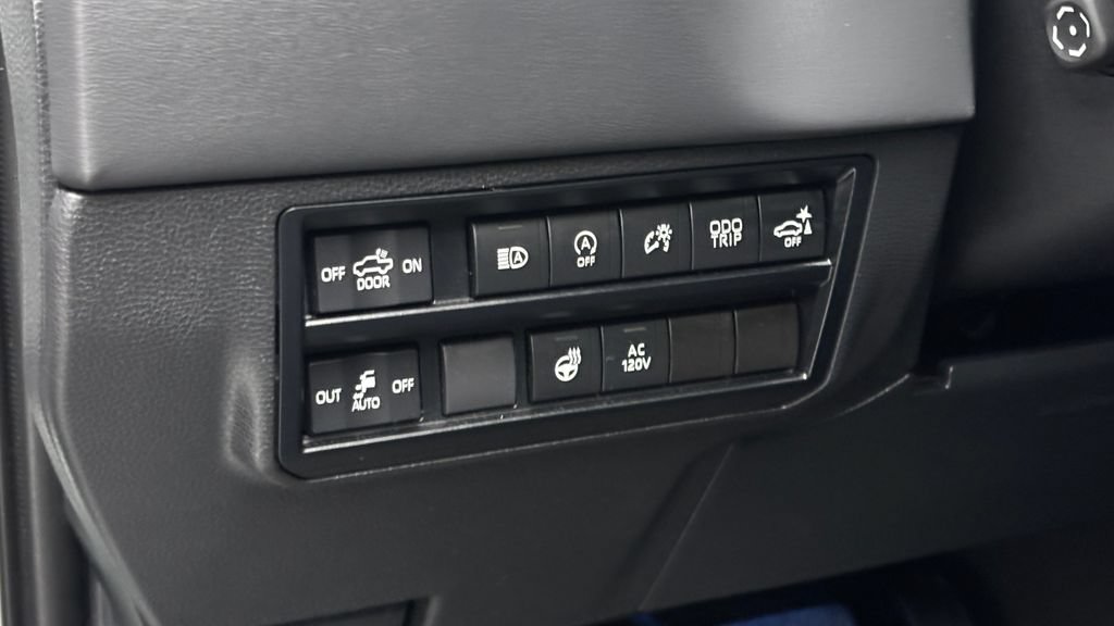 Used 2024 Toyota Tundra Platinum AWD/4WD image 18