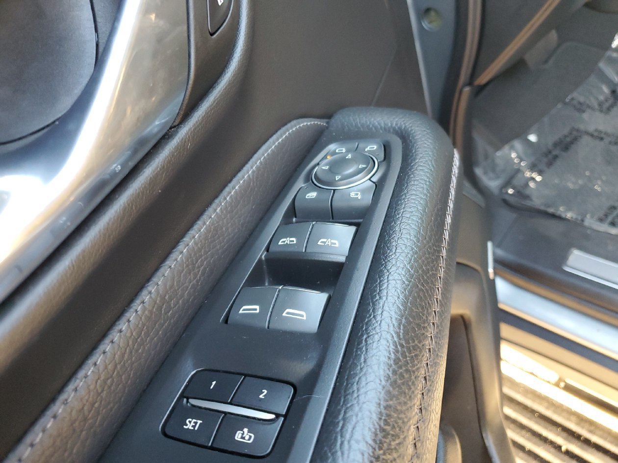 Used 2023 GMC Yukon XL Denali RWD image 16
