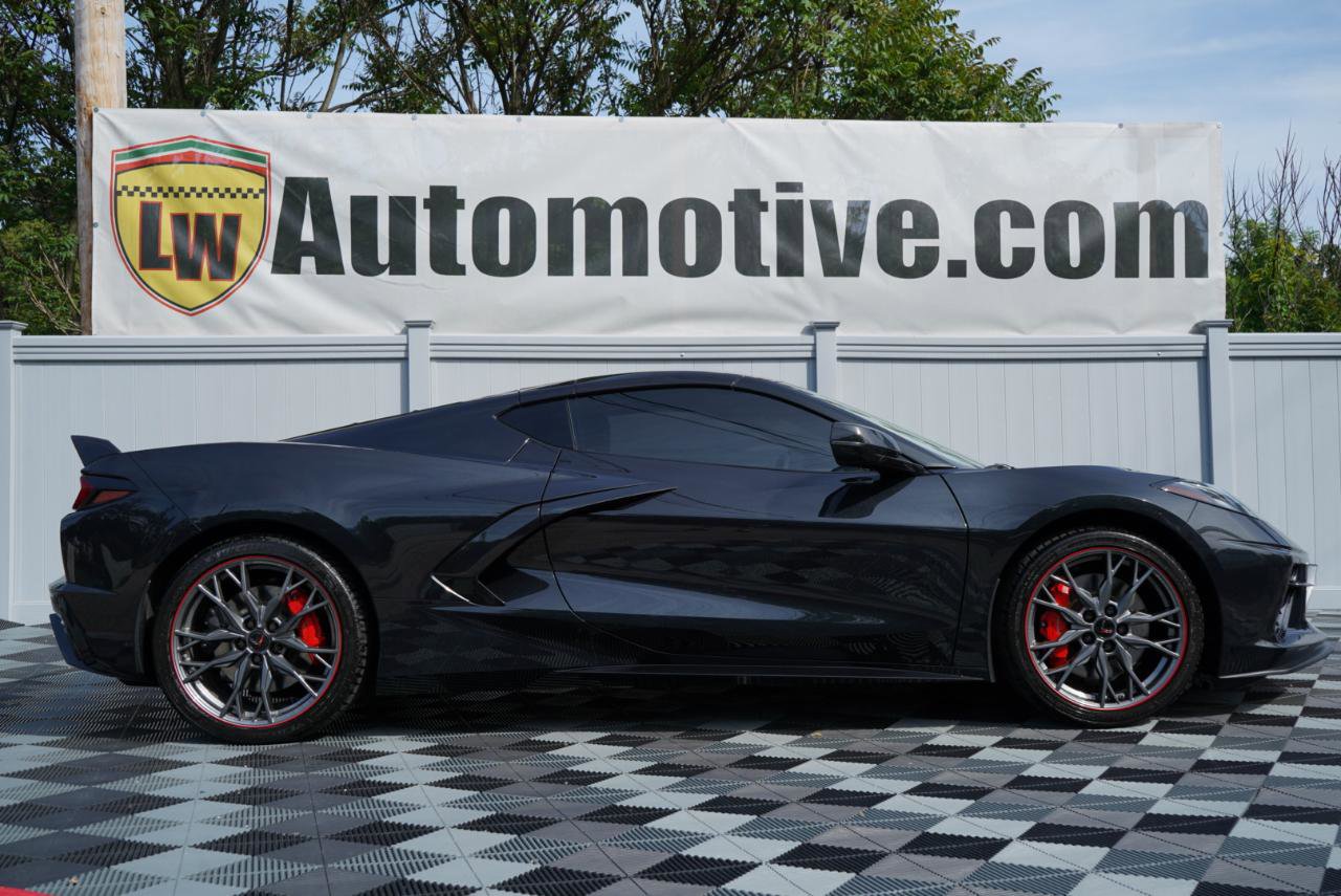 Used 2024 Chevrolet Corvette Stingray Preferred Cpe w/ Z51 Performance Package RWD image 4