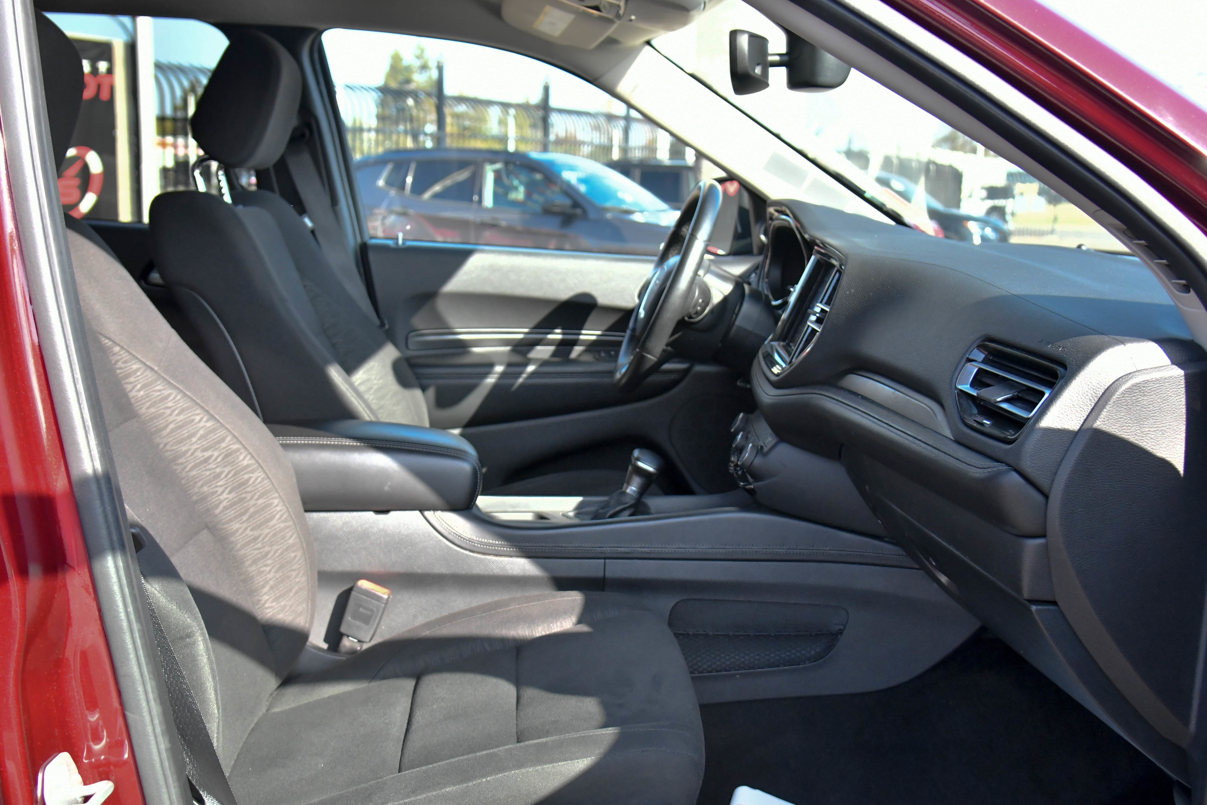 Used 2022 Dodge Durango SXT image 44