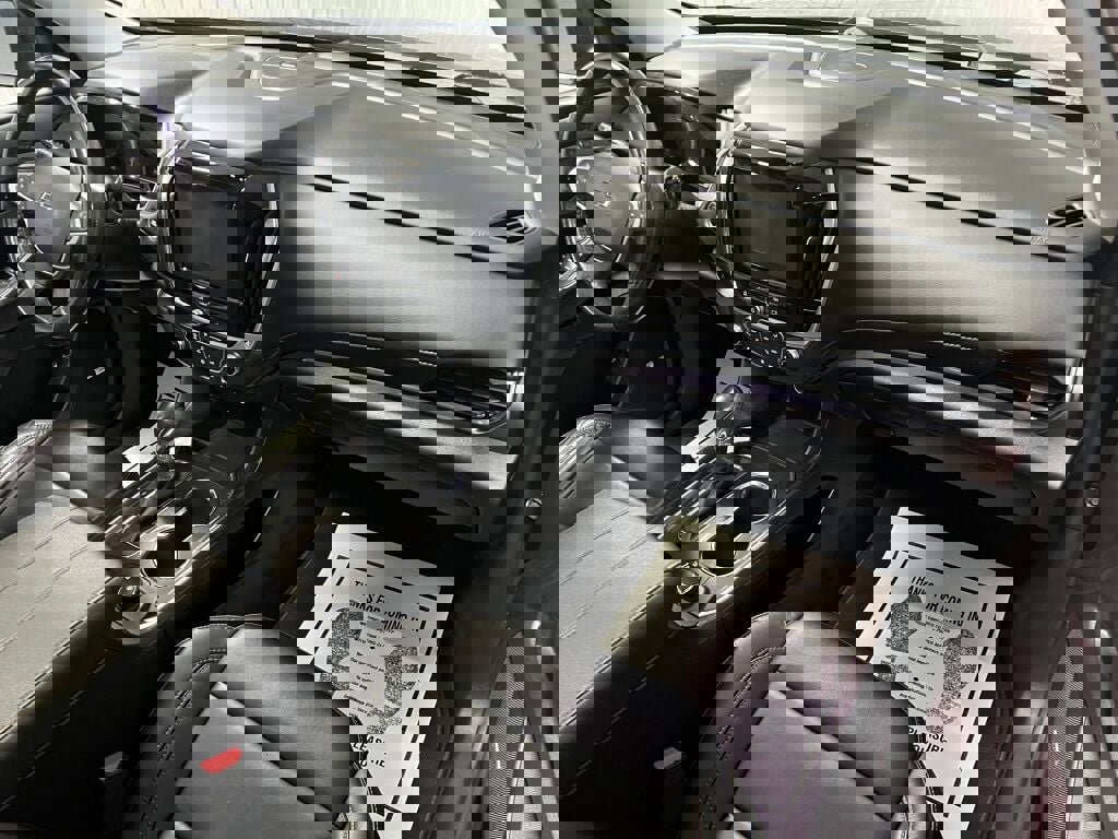 Used 2021 Chevrolet Traverse RS image 3