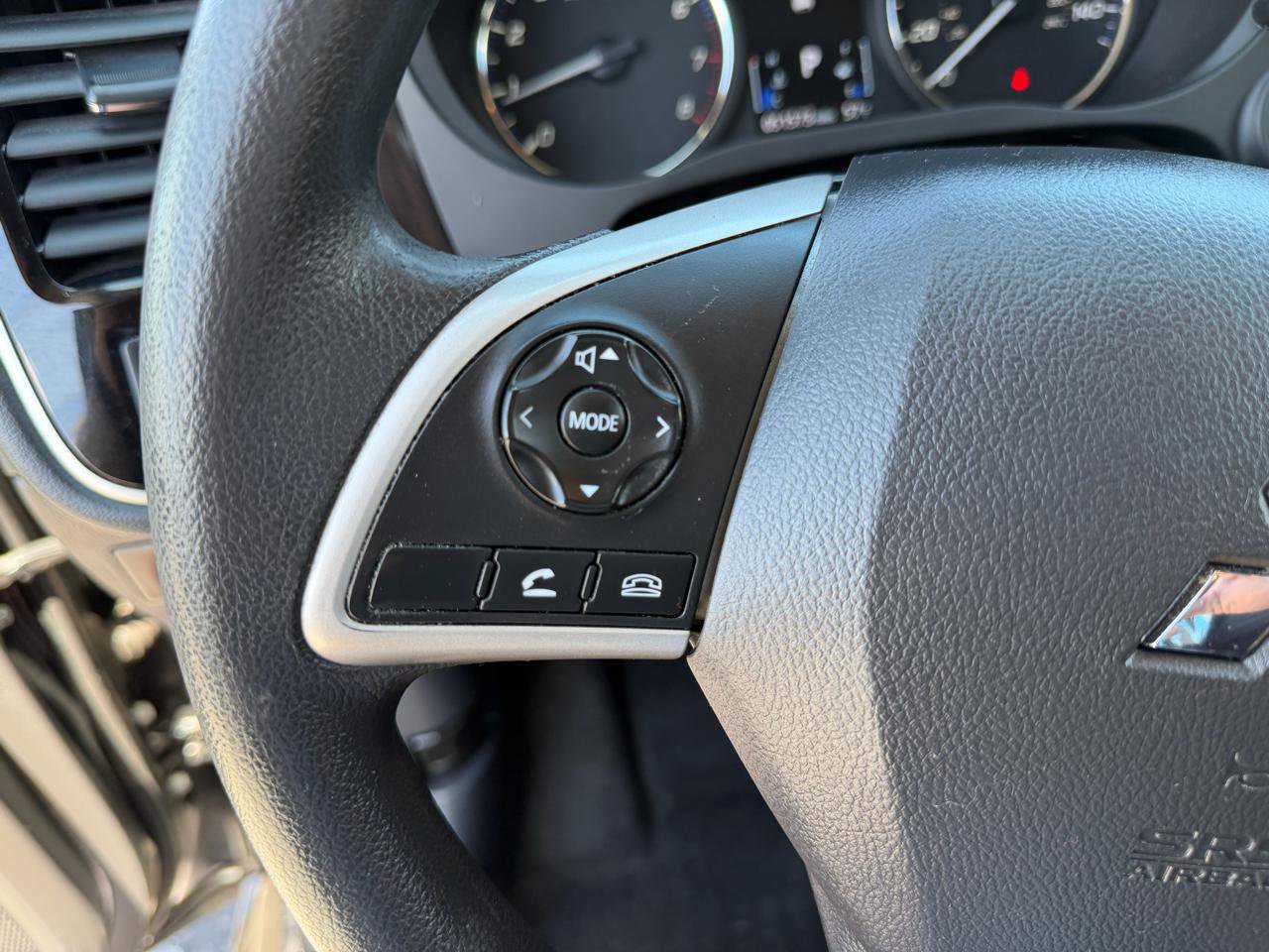 Used 2020 Mitsubishi Outlander SEL AWD/4WD image 14