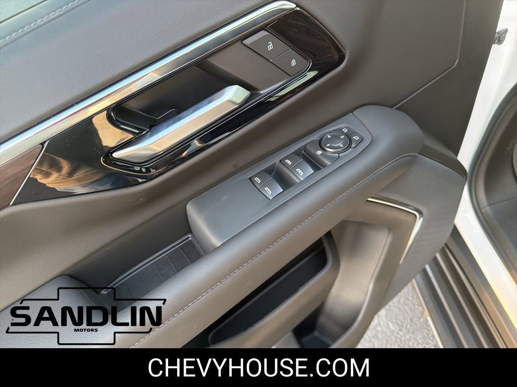 New 2026 Chevrolet Suburban LS image 11