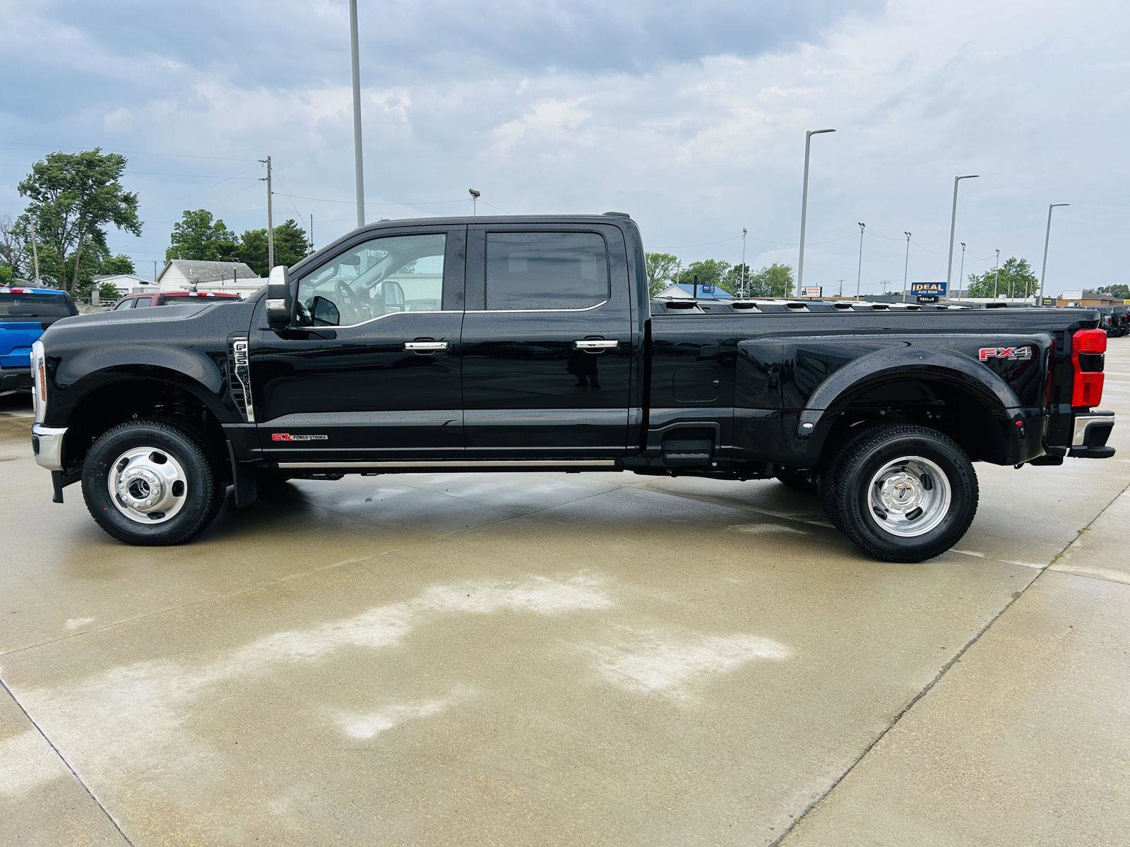 New 2026 Ford F350 Lariat w/ Chrome Package AWD/4WD image 40