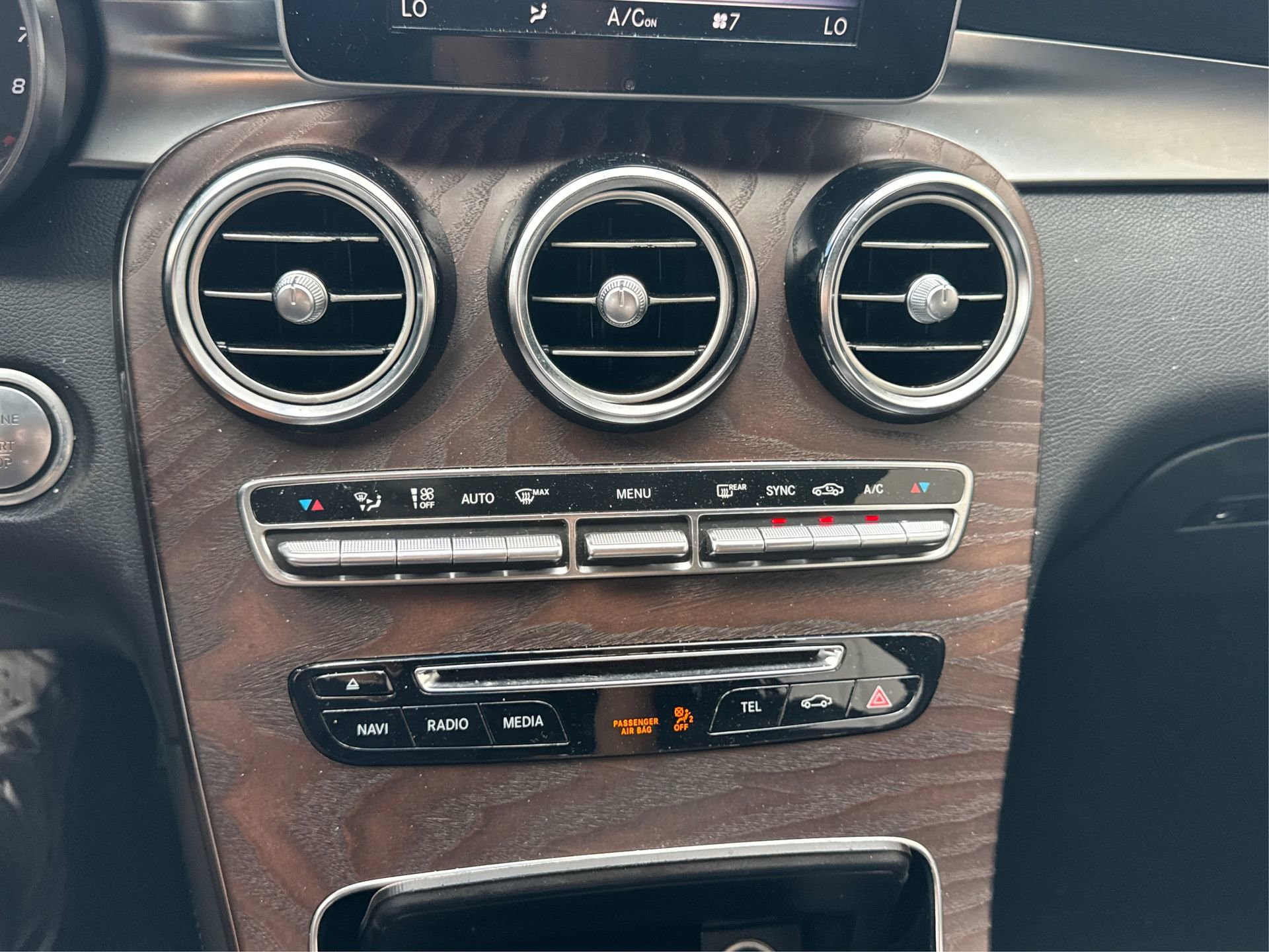 Used 2019 Mercedes-Benz GLC 300 image 30