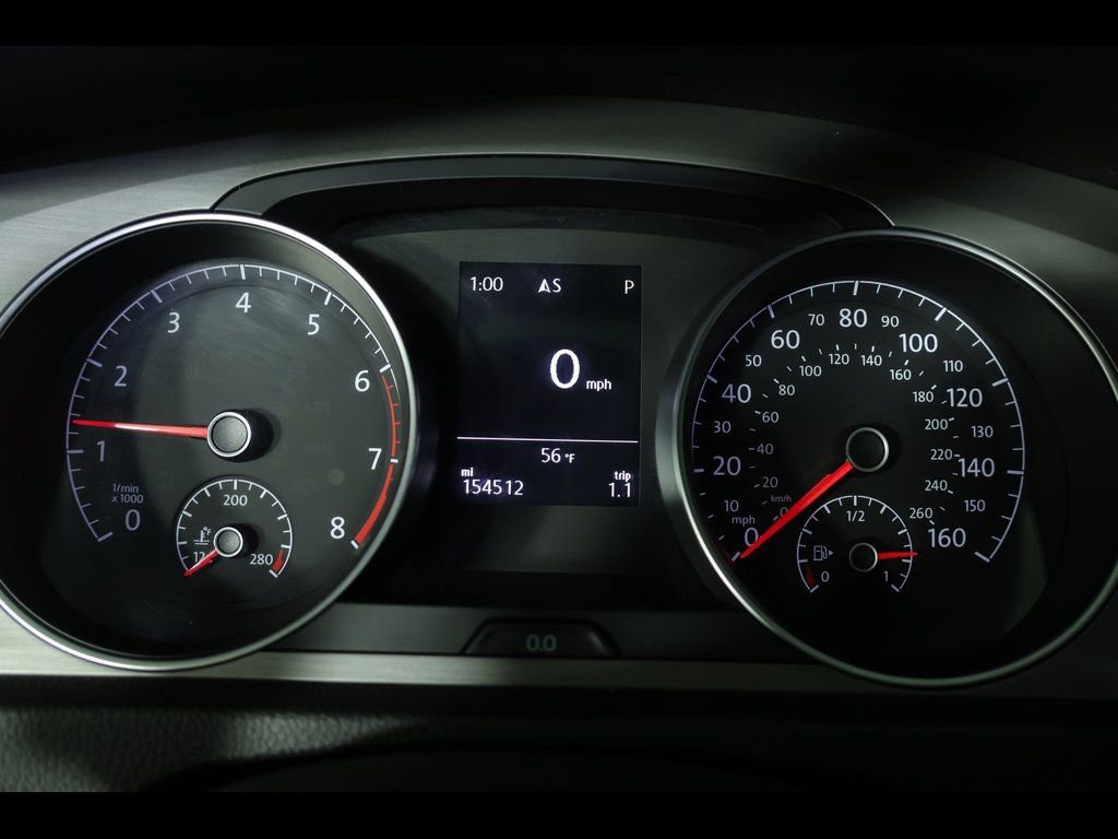 Used 2015 Volkswagen Golf S image 17