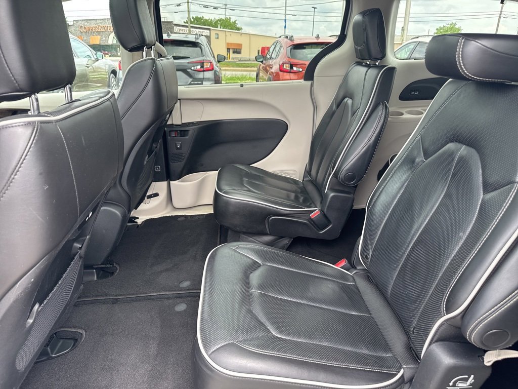 Used 2023 Chrysler Pacifica Limited image 26