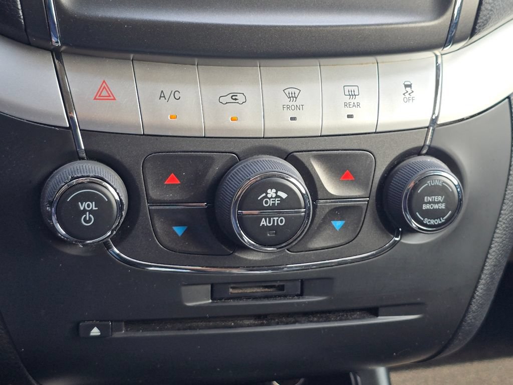Used 2014 Dodge Journey SXT w/ Flexible Seating Group FWD image 17