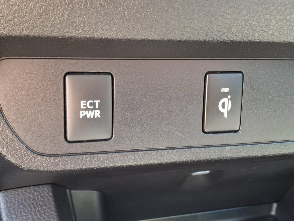 Used 2017 Toyota Tacoma TRD Sport w/ Tow Package (A/T) AWD/4WD image 14