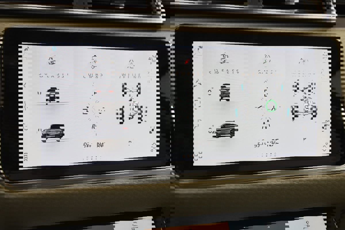 Used 2021 Land Rover Range Rover Velar R-Dynamic S image 33