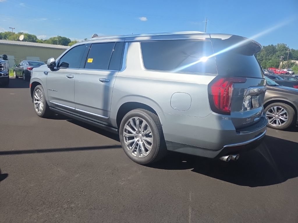 Used 2024 GMC Yukon XL Denali w/ Denali Reserve Package AWD/4WD image 8