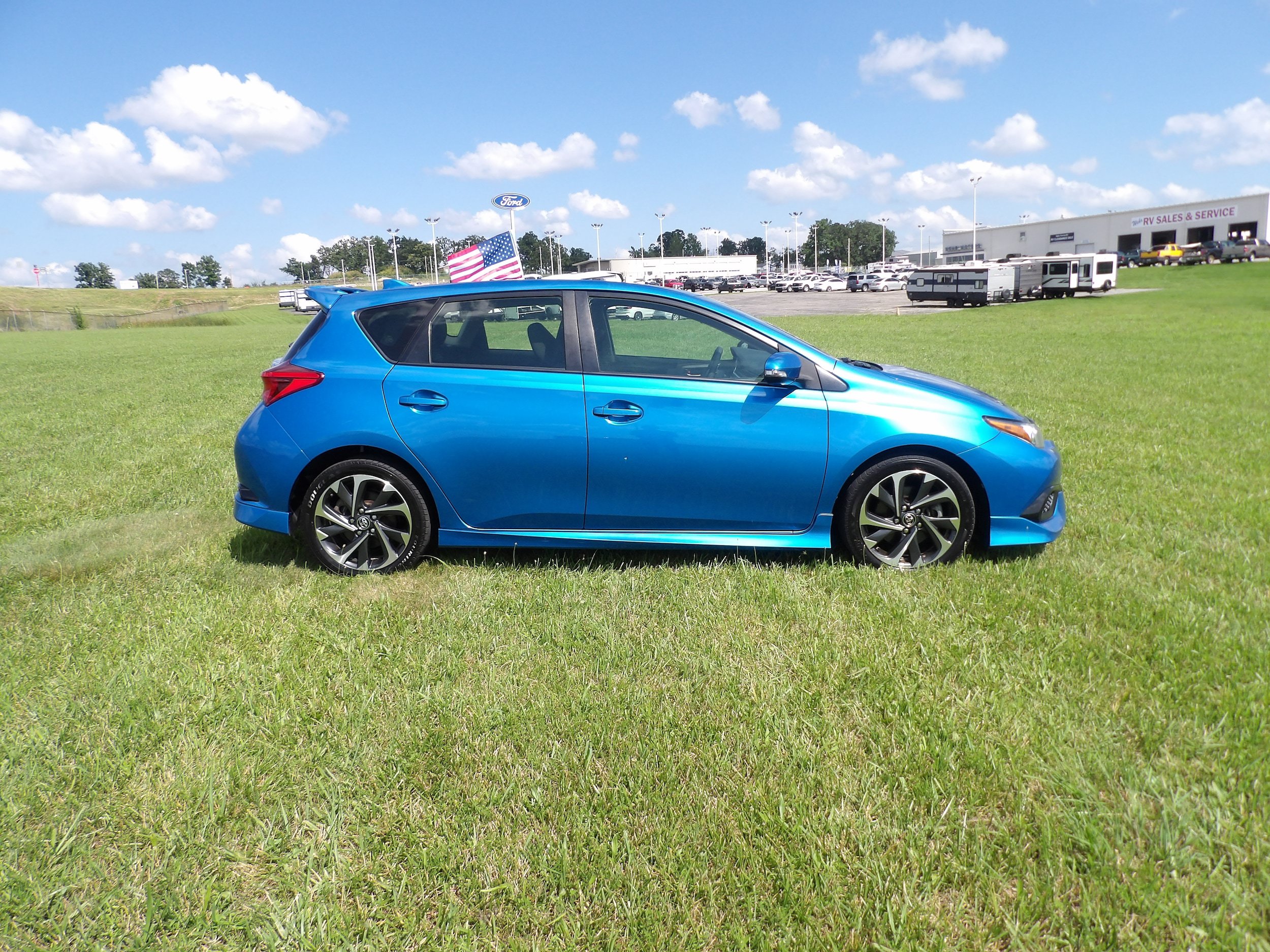 Used 2017 Toyota Corolla iM w/ Carpet Mat Package FWD image 6
