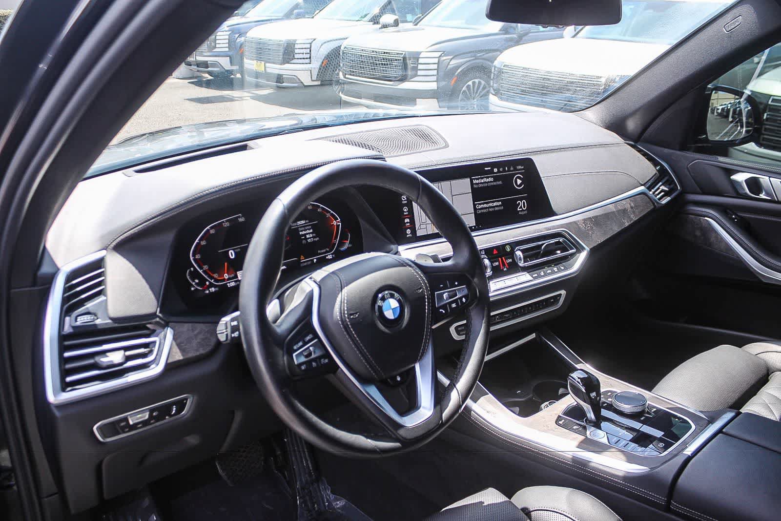 Used 2023 BMW X5 xDrive40i w/ Premium Package AWD/4WD image 22