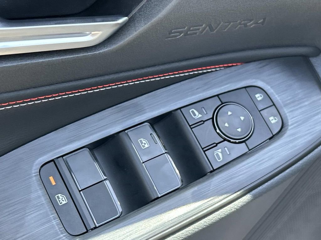 New 2026 Nissan Sentra SR w/ Floor Mat Package FWD image 16