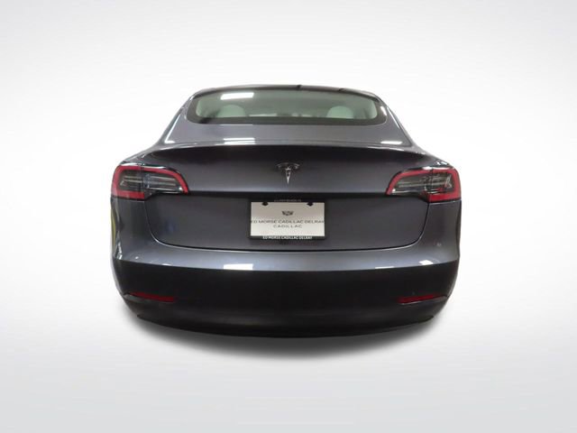 Used 2023 Tesla Model 3 Standard Range image 4