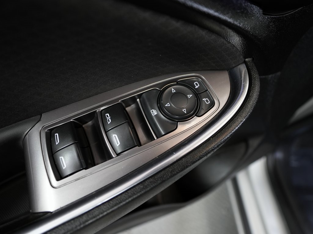 Used 2018 Chevrolet Malibu LT image 27