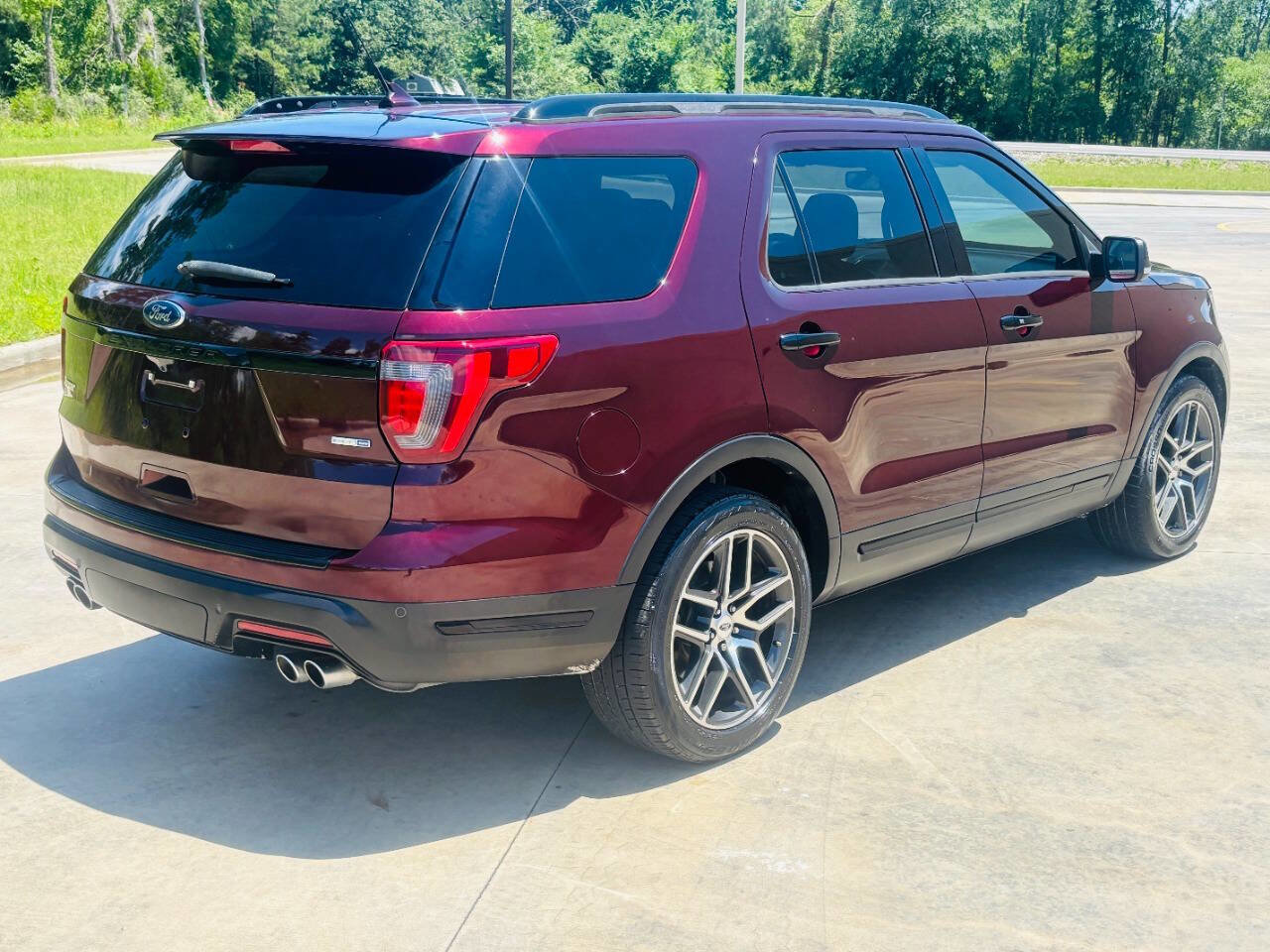 Used 2018 Ford Explorer Sport w/ Equipment Group 401A image 4