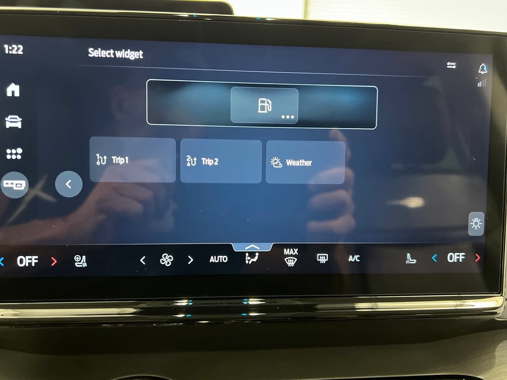Used 2025 Ford Expedition Platinum AWD/4WD image 79