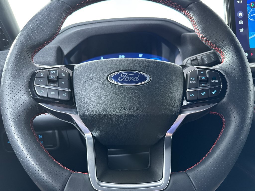 Used 2025 Ford Explorer ST-Line w/ ST-Line Street Pack AWD/4WD image 22