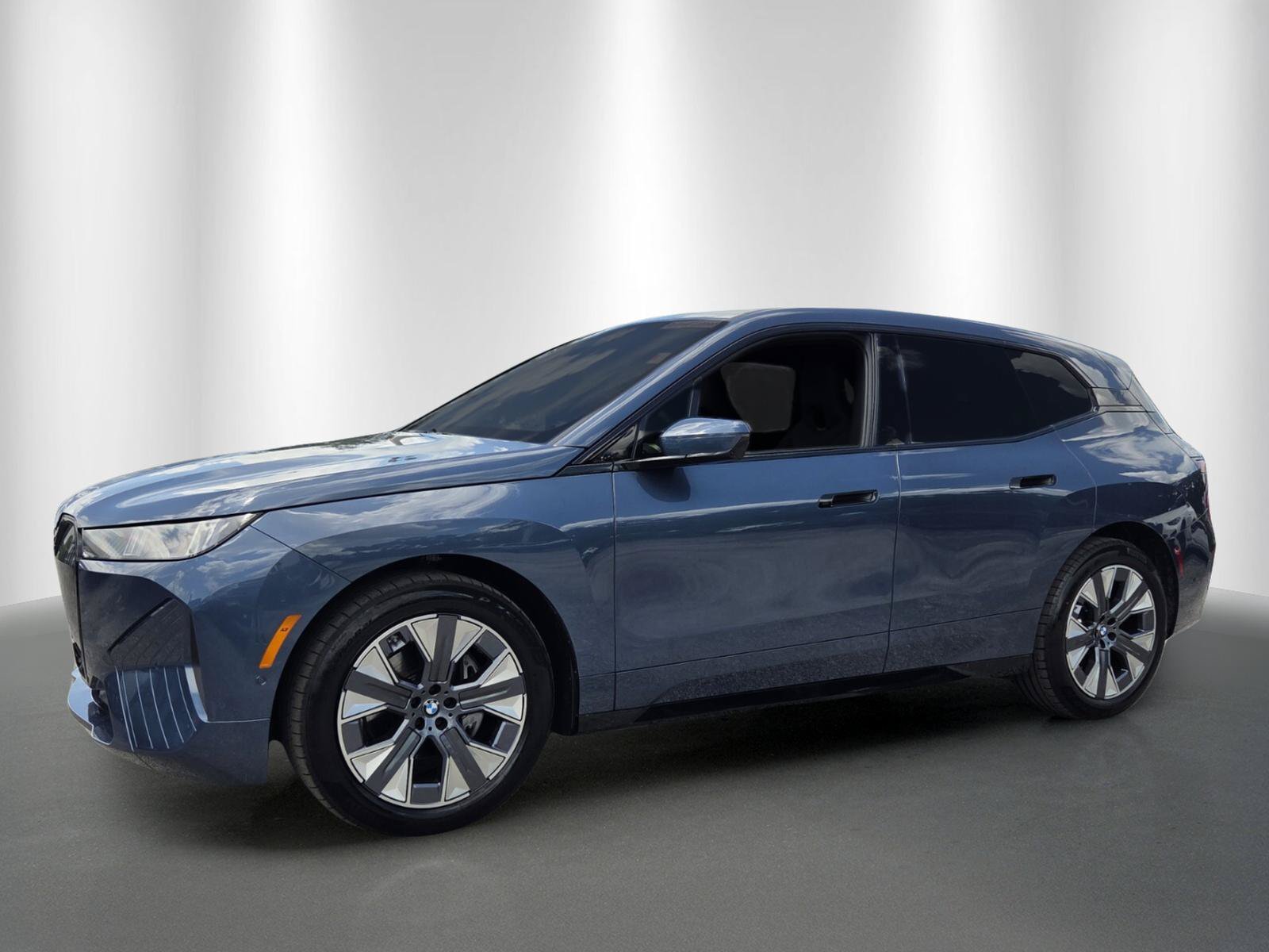 New 2026 BMW iX xDrive45 AWD/4WD image 3