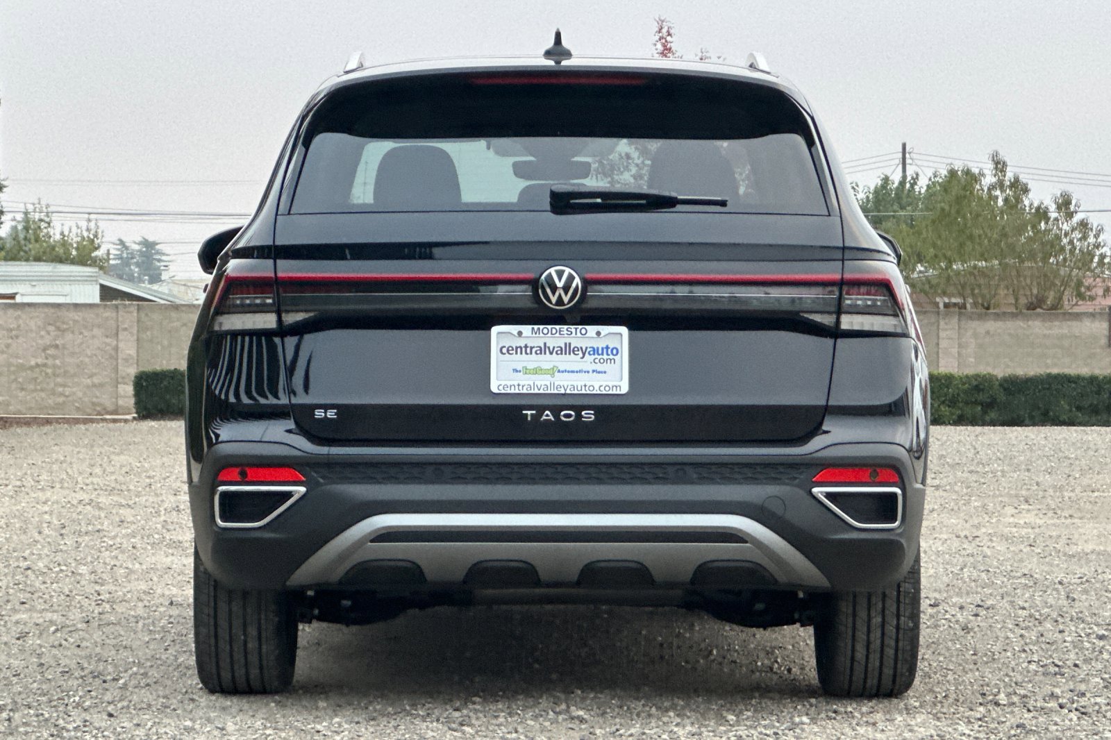 New 2026 Volkswagen Taos SE image 5