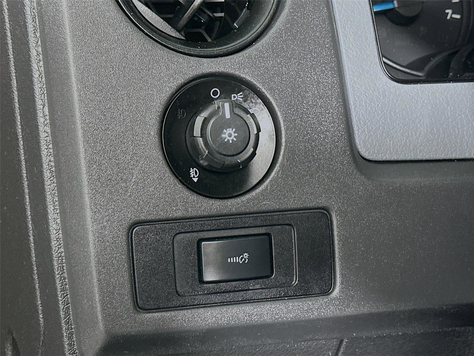 Used 2013 Ford F150 STX w/ Mid Equipment Group AWD/4WD image 13