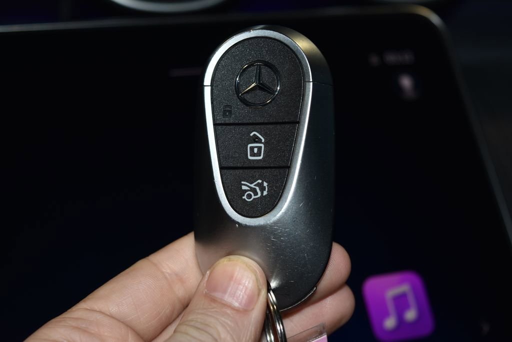 Certified 2025 Mercedes-Benz C 300 4MATIC Sedan image 14