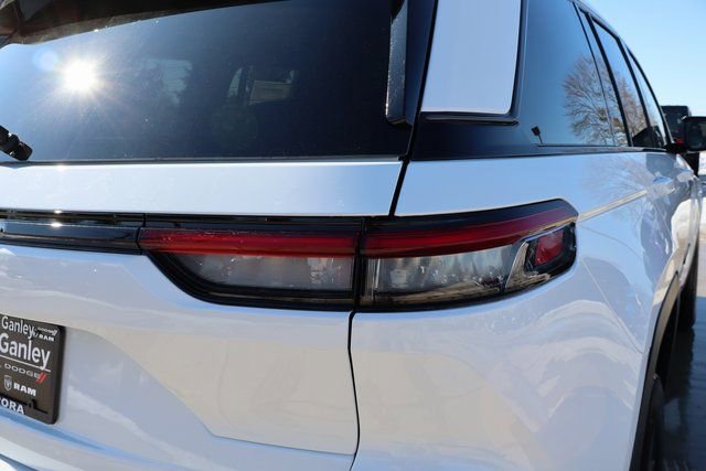 New 2026 Jeep Grand Cherokee Laredo image 31