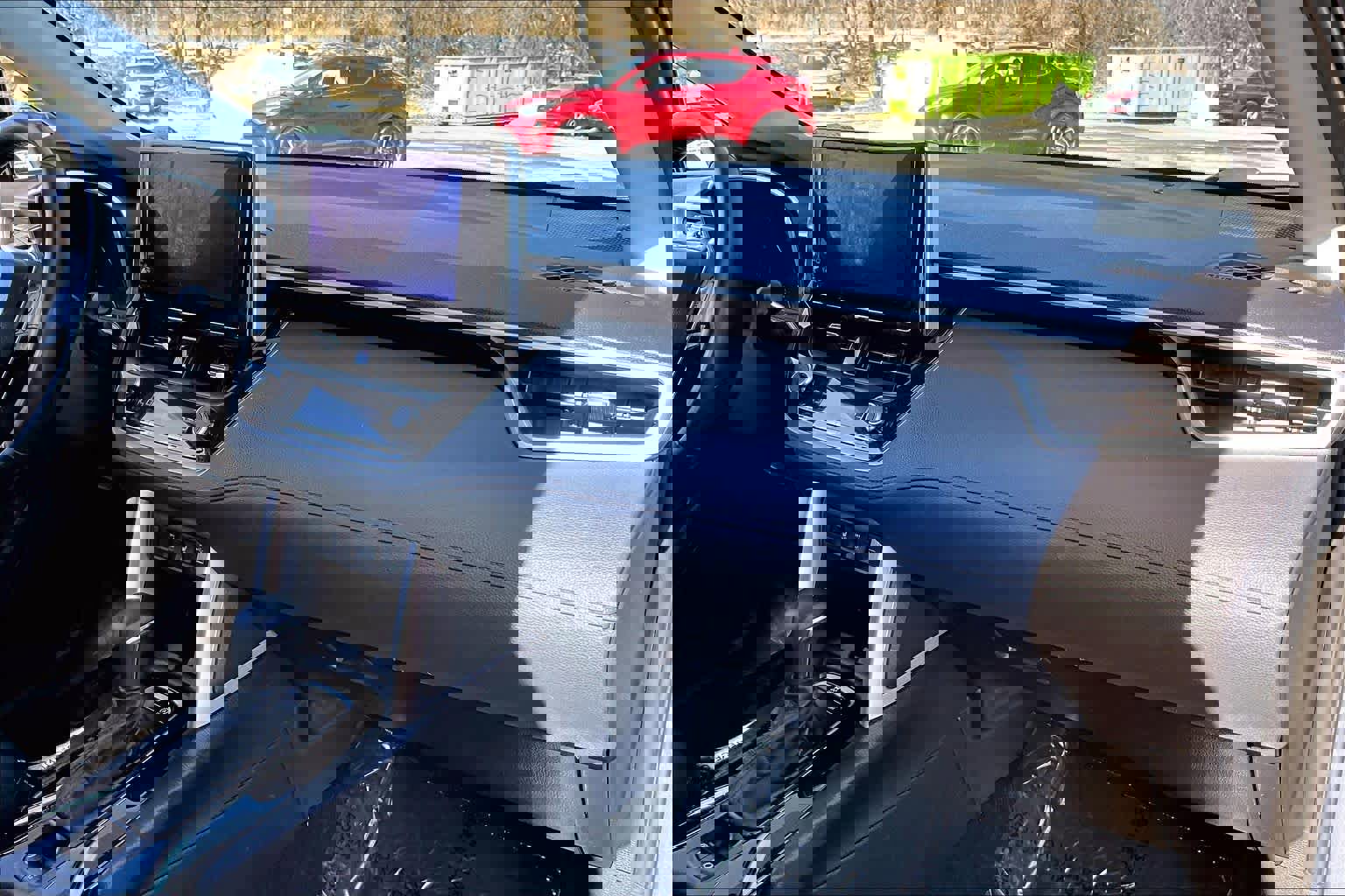 Used 2025 Toyota Corolla Cross XLE w/ Convenience Package image 19