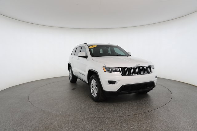 Used 2021 Jeep Grand Cherokee Laredo image 28