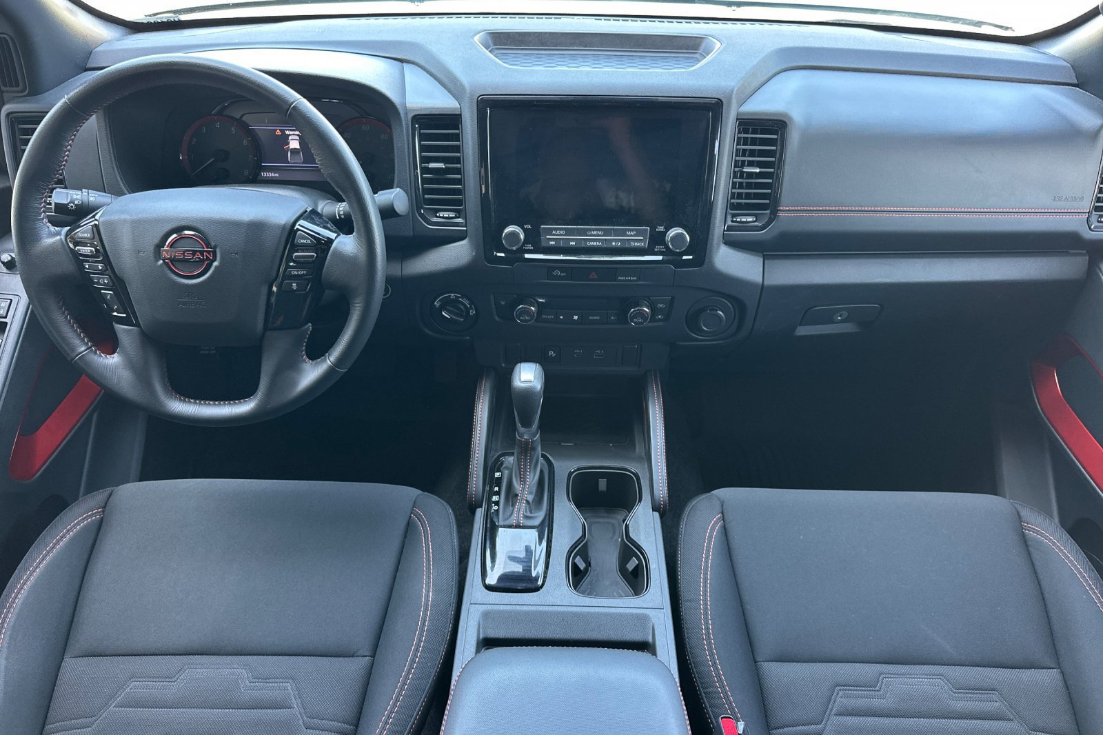 Used 2024 Nissan Frontier PRO-4X w/ Technology Package AWD/4WD image 13