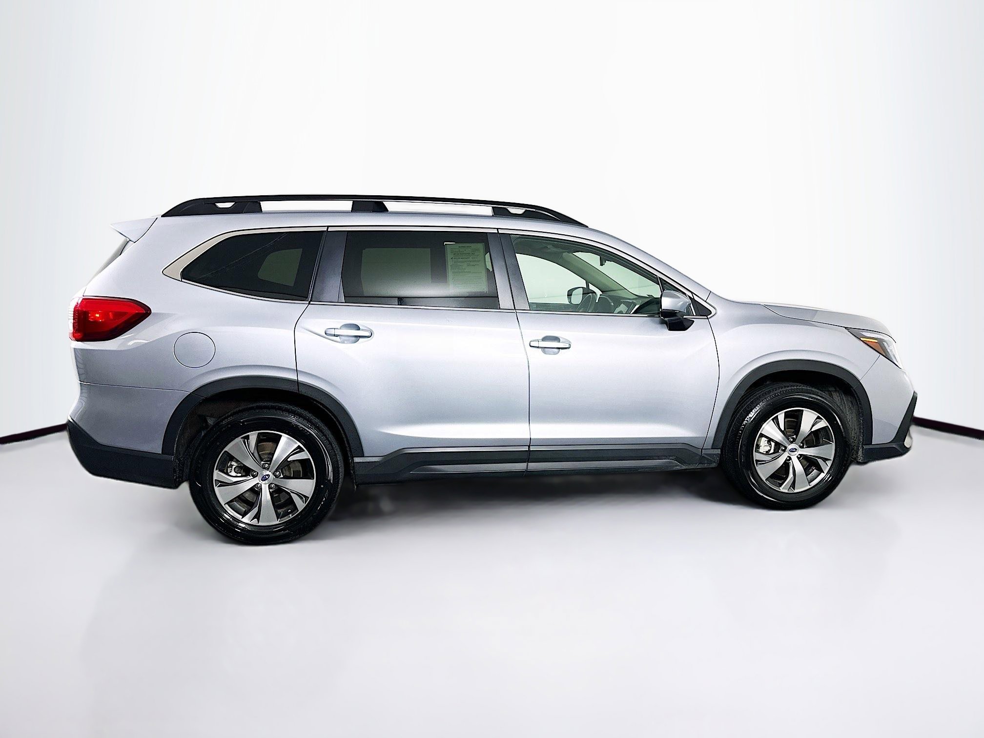 Used 2025 Subaru Ascent Premium image 10